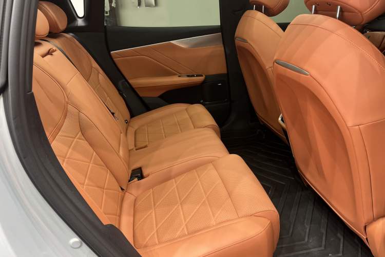 Used Deepal S05 2024 200 Ultra Range-Extended Long-Range Version Interior 4