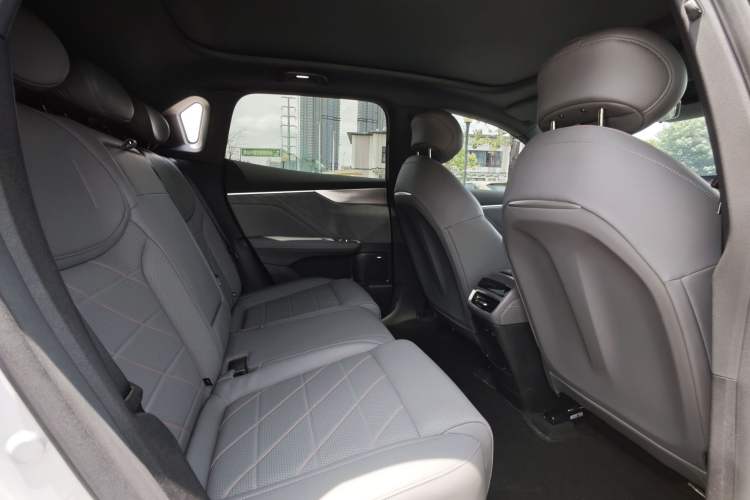 Used Deepal S05 2024 200Max Range-Extended Long-Range Version Interior 5