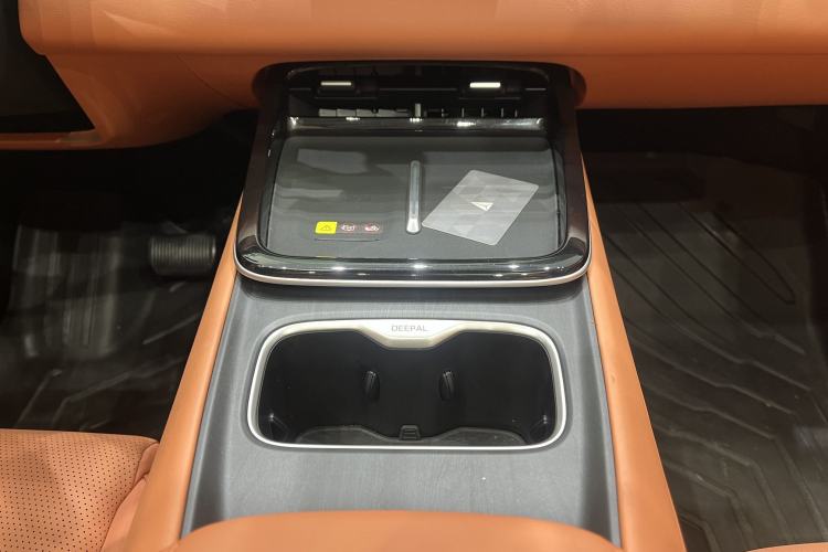 Used Deepal S05 2024 200 Ultra Range-Extended Long-Range Version Interior 7