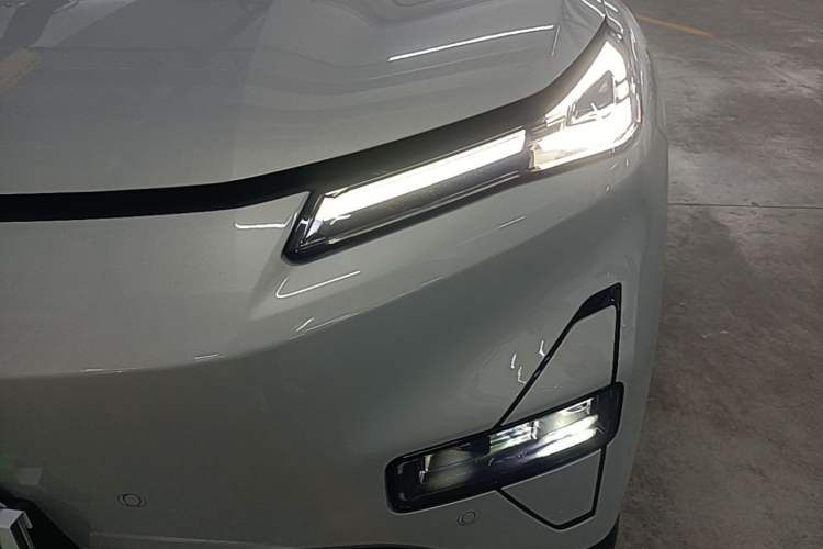 Used Deepal S05 2024 510Max Pure Electric Version Left Front Headlight