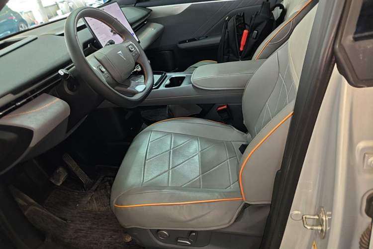 Used Deepal S05 2024 510Max Pure Electric Version Left Front Seat