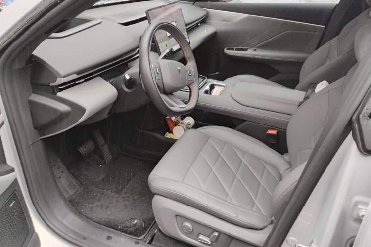 Used Deepal S05 2024 200Max Range-Extended Long-Range Version Left Front Seat