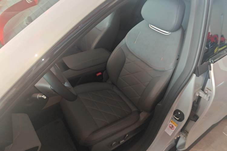 Used Deepal S05 2024 510Max Pure Electric Version Left Front Seat