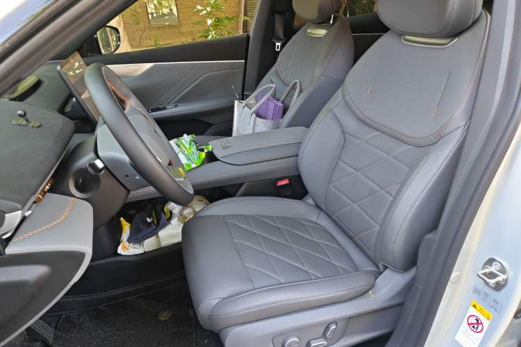 Used Deepal S05 2024 510Max Pure Electric Version Left Front Seat