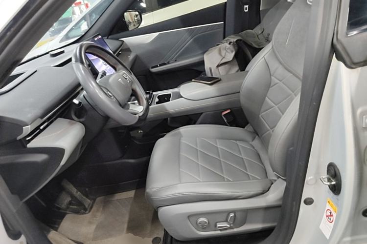 Used Deepal S05 2024 510Max Pure Electric Version Left Front Seat