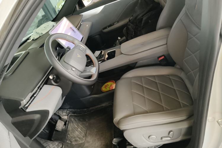 Used Deepal S05 2024 200Max Range-Extended Long-Range Version Left Front Seat