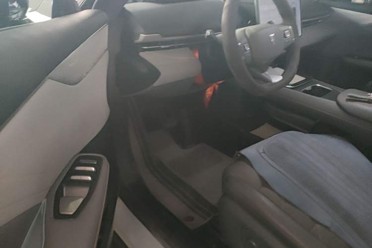 Used Deepal S05 2024 510Max Pure Electric Version Left Front Seat