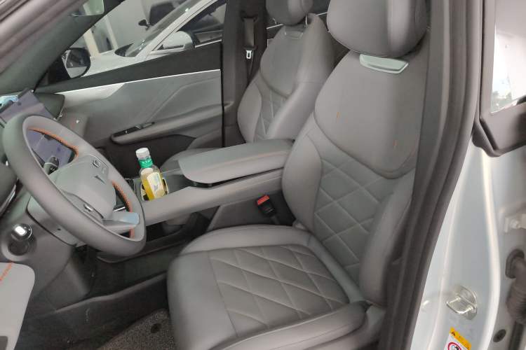Used Deepal S05 2024 510Max Pure Electric Version Left Front Seat