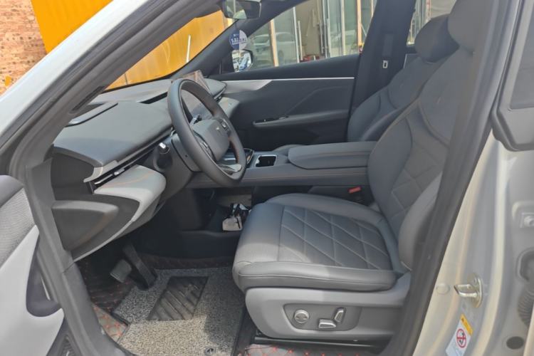 Used Deepal S05 2024 510Max Pure Electric Version Left Front Seat