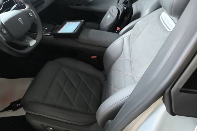 Used Deepal S05 2024 200Max Range-Extended Long-Range Version Left Front Seat