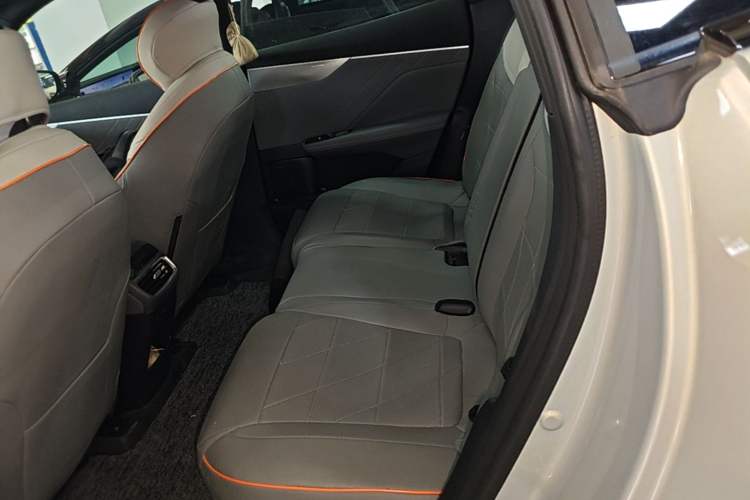 Used Deepal S05 2024 510Max Pure Electric Version Left Rear Seat