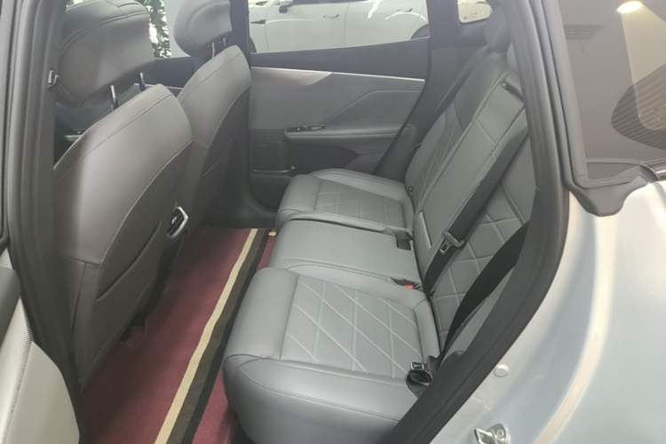 Used Deepal S05 2024 510 Plus Pure Electric Version Left Rear Seat