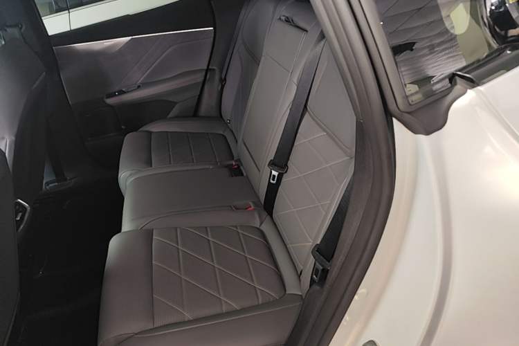 Used Deepal S05 2024 200Max Range-Extended Long-Range Version Left Rear Seat