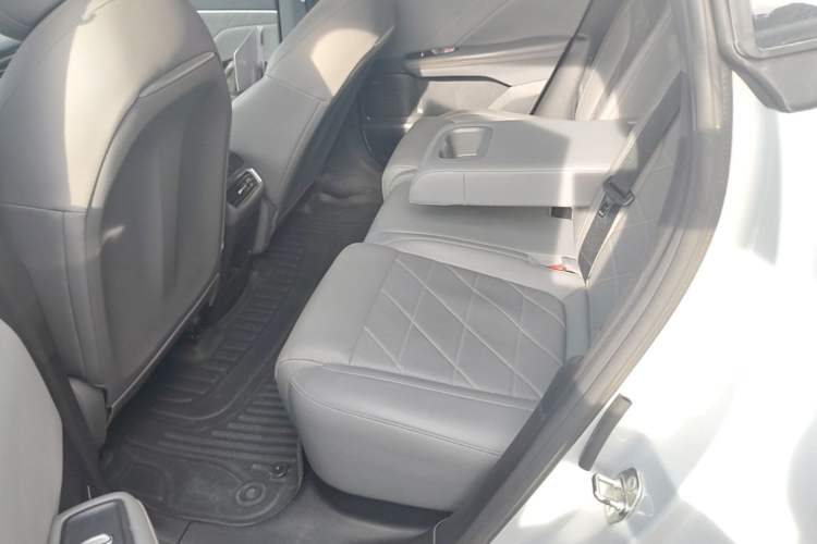 Used Deepal S05 2024 510Max Pure Electric Version Left Rear Seat
