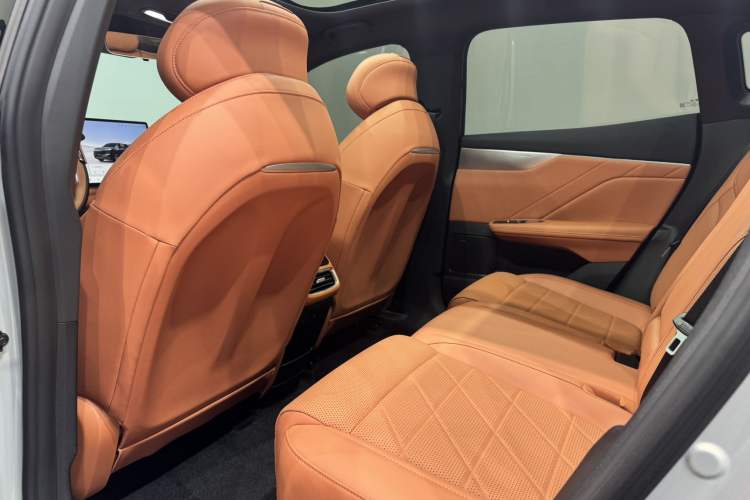 Used Deepal S05 2024 510Max Pure Electric Version Left Rear Seat