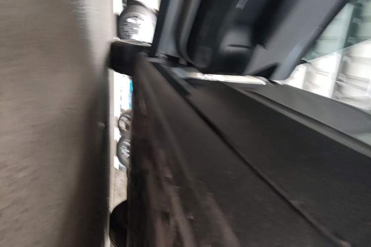 Used Deepal S05 2024 510Max Pure Electric Version Left Side Sill