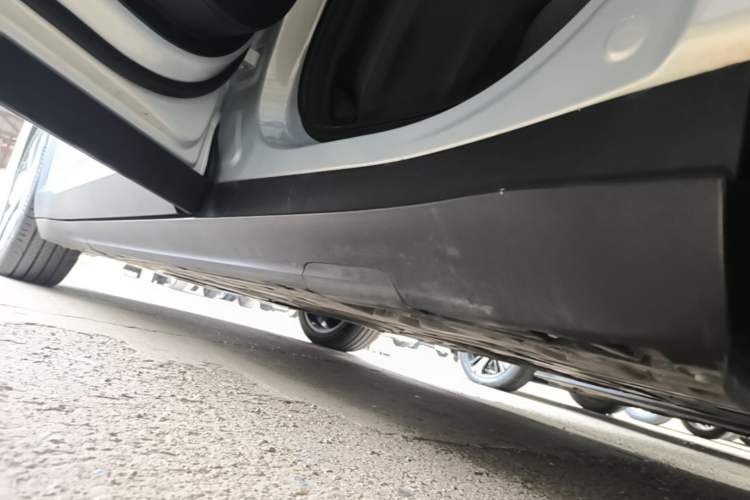 Used Deepal S05 2024 200Max Range-Extended Long-Range Version Left Side Sill