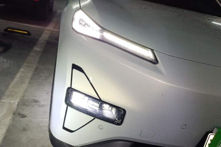 Used Deepal S05 2024 510Max Pure Electric Version Right Front Headlight