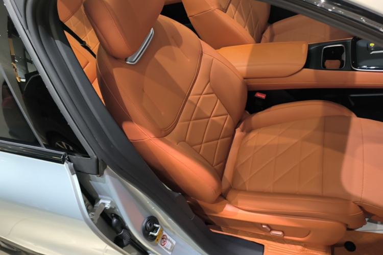Used Deepal S05 2024 200Max Range-Extended Long-Range Version Right Front Seat