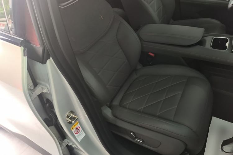 Used Deepal S05 2024 510Max Pure Electric Version Right Front Seat
