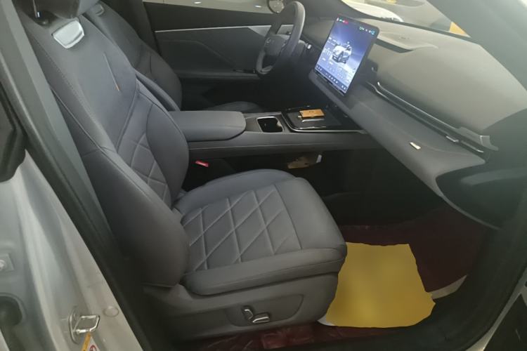 Used Deepal S05 2024 510 Plus Pure Electric Version Right Front Seat
