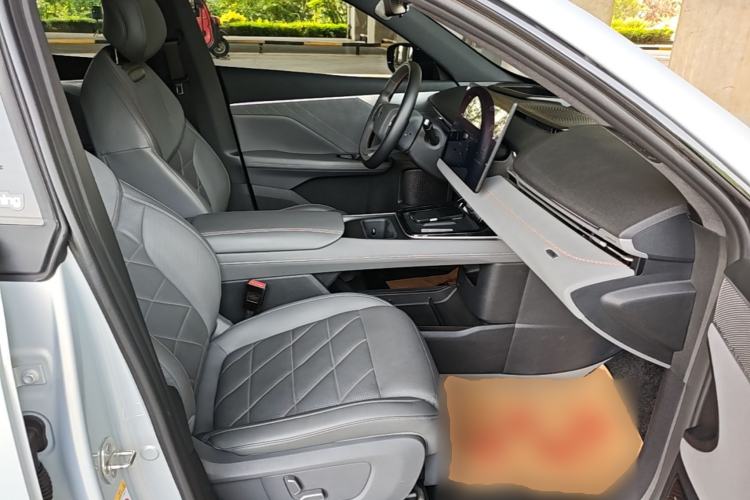 Used Deepal S05 2024 510Max Pure Electric Version Right Front Seat