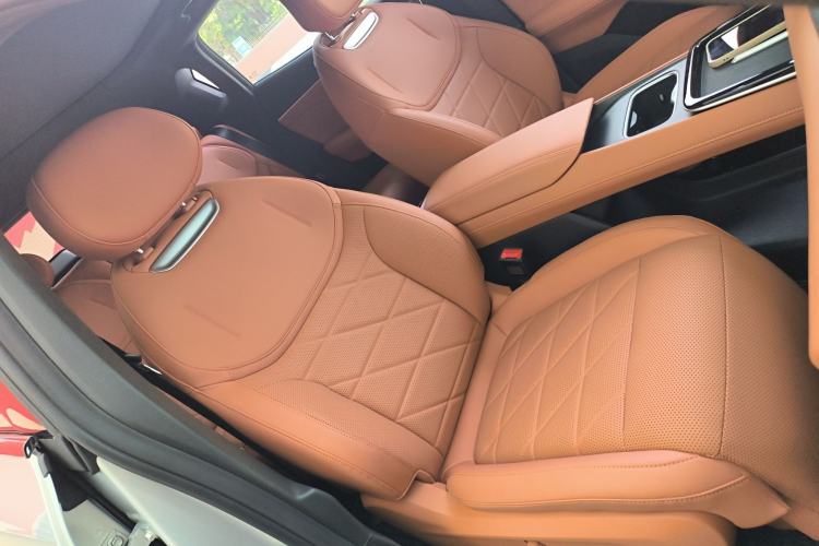 Used Deepal S05 2024 200Max Range-Extended Long-Range Version Right Front Seat