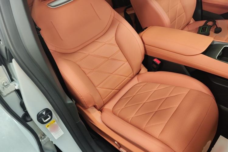 Used Deepal S05 2024 510Max Pure Electric Version Right Front Seat