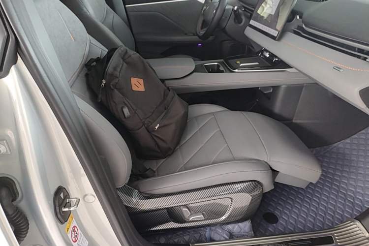 Used Deepal S05 2024 510Max Pure Electric Version Right Front Seat