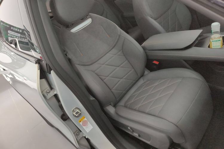 Used Deepal S05 2024 510Max Pure Electric Version Right Front Seat