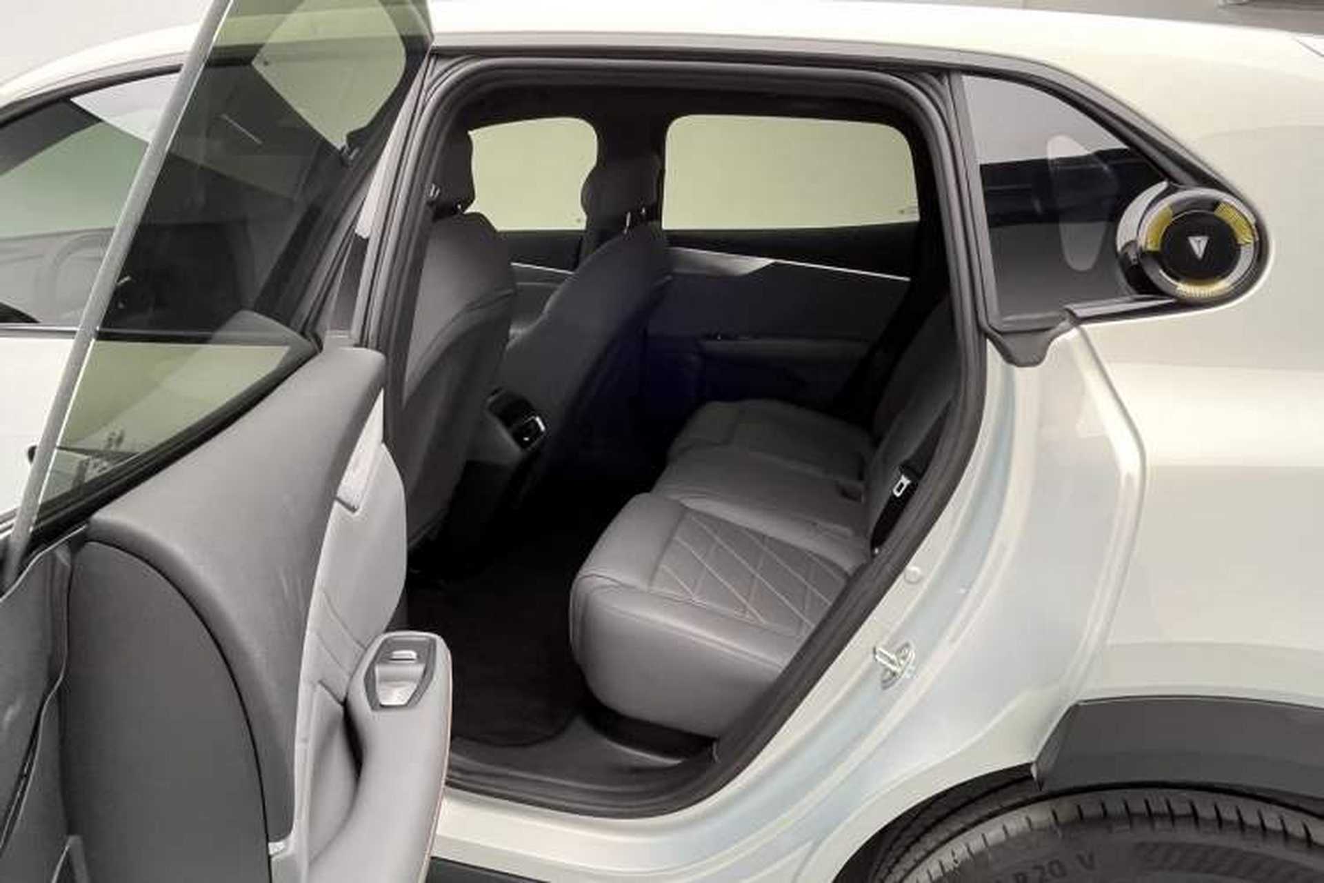 Used Deepal S05 2024 200Max Range-Extended Long-Range Version Right Front Seat