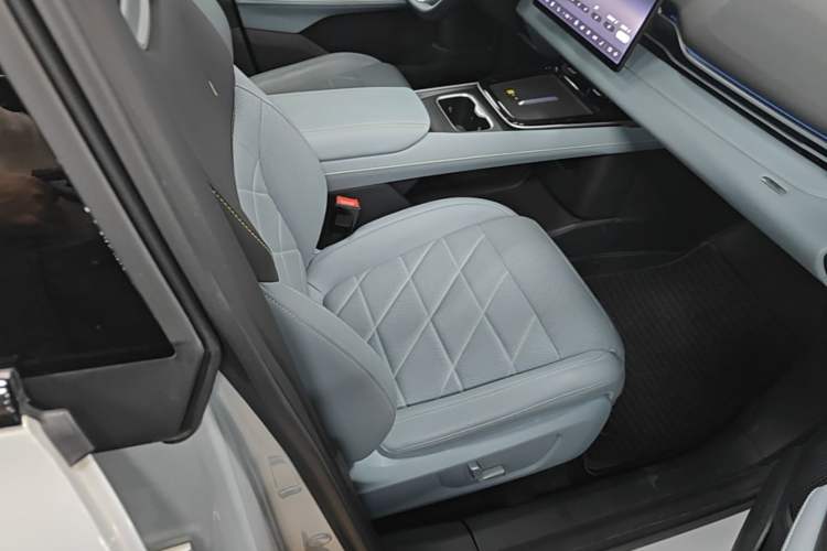 Used Deepal S05 2024 510 Ultra Pure Electric Version Right Front Seat