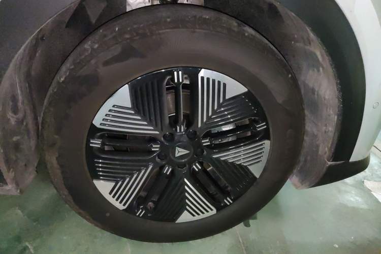 Used Deepal S05 2024 200Max Range-Extended Long-Range Version Right Front Wheel Hub