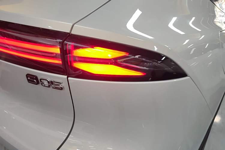 Used Deepal S05 2024 510Max Pure Electric Version Right Rear Taillight