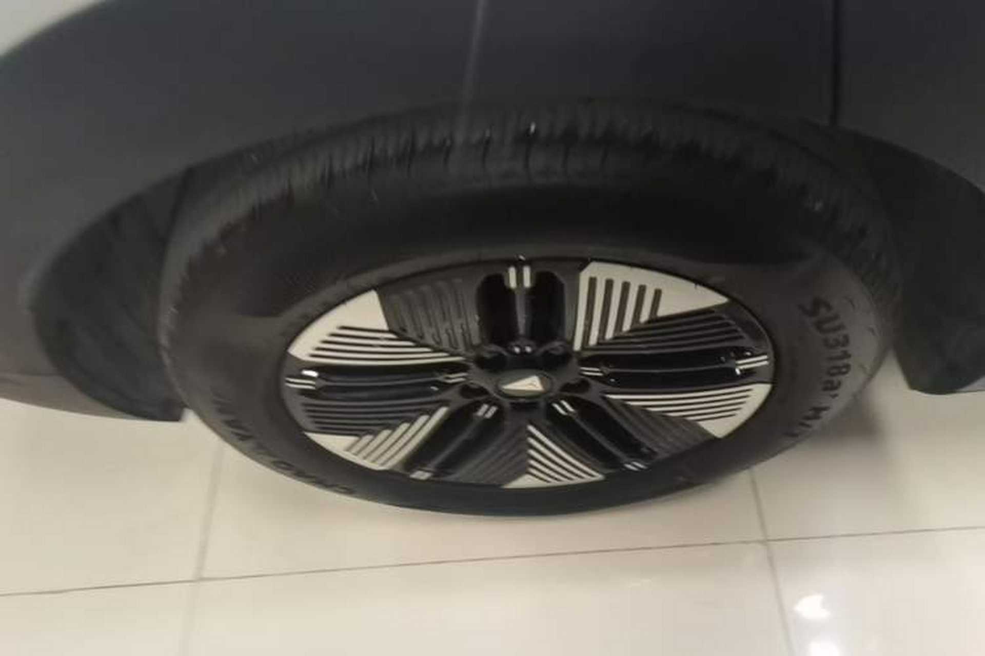 Used Deepal S05 2024 510 Plus Pure Electric Version Right Rear Wheel Hub