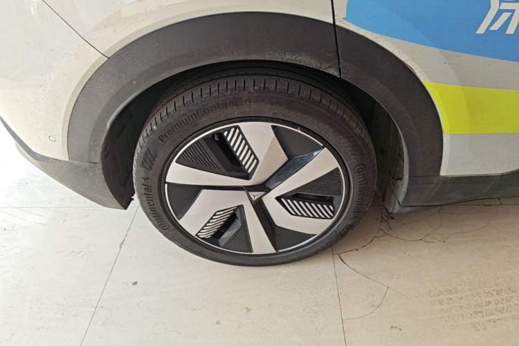 Used Deepal S05 2024 510 Ultra Pure Electric Version Right Rear Wheel Hub