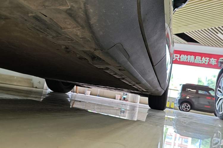 Used Deepal S05 2024 510Max Pure Electric Version Right Side Sill