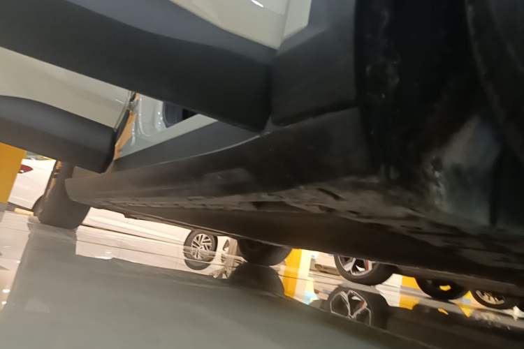 Used Deepal S05 2024 510 Plus Pure Electric Version Right Side Sill