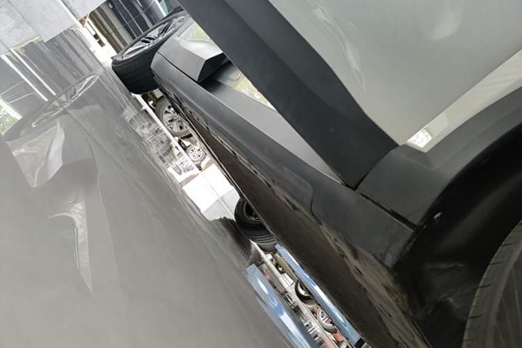 Used Deepal S05 2024 510Max Pure Electric Version Right Side Sill