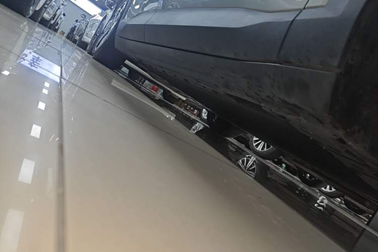 Used Deepal S05 2024 510 Ultra Pure Electric Version Right Side Sill