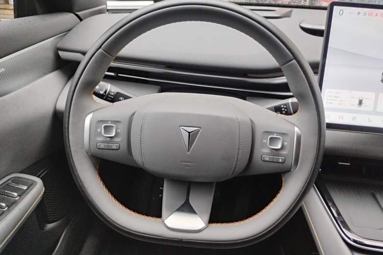 Used Deepal S05 2024 200Max Range-Extended Long-Range Version Steering Wheel