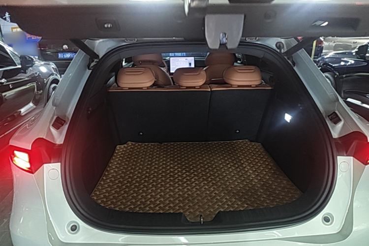 Used Deepal S05 2024 510Max Pure Electric Version Trunk