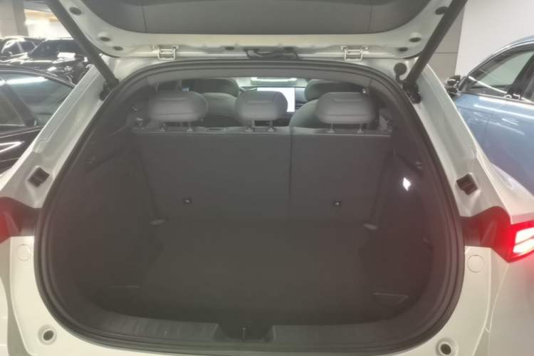 Used Deepal S05 2024 510 Plus Pure Electric Version Trunk