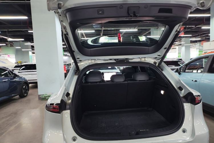 Used Deepal S05 2024 510Max Pure Electric Version Trunk