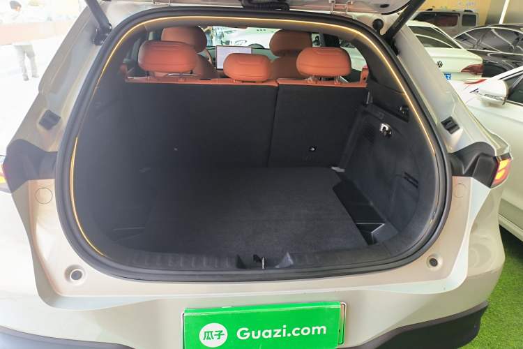 Used Deepal S05 2024 200Max Range-Extended Long-Range Version Trunk