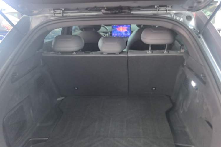 Used Deepal S05 2024 510 Plus Pure Electric Version Trunk