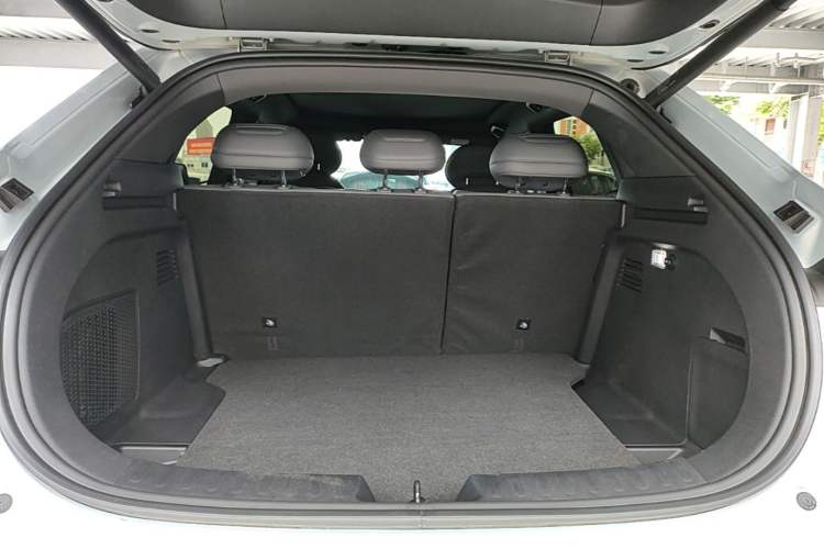 Used Deepal S05 2024 510Max Pure Electric Version Trunk