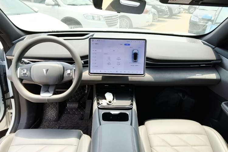 Used Deepal S05 2024 510Max Pure Electric Version Center Console