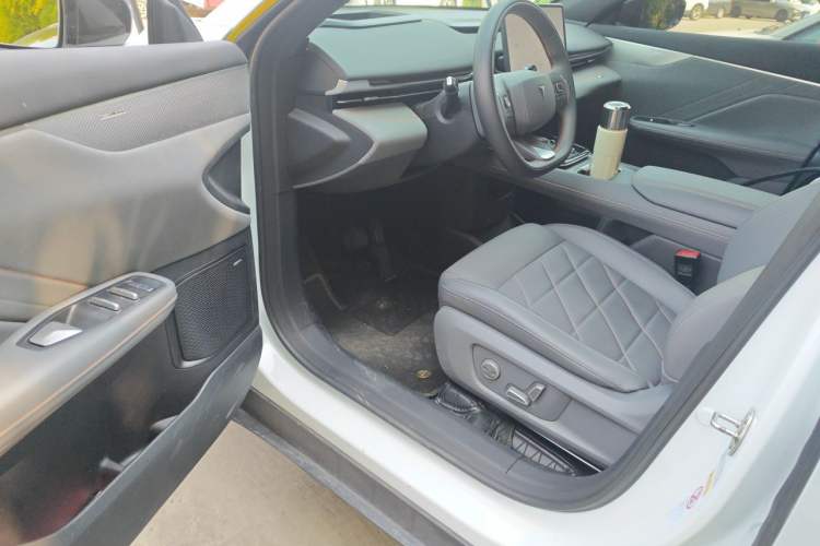 Used Deepal S05 2024 510Max Pure Electric Version Driver Seat