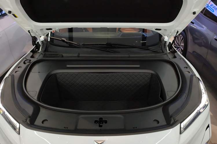 Used Deepal S05 2024 510Max Pure Electric Version Engine Bay